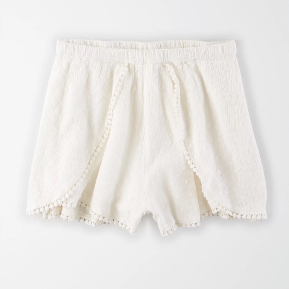 American Eagle texture, tulip, short size medium, white elastic waist